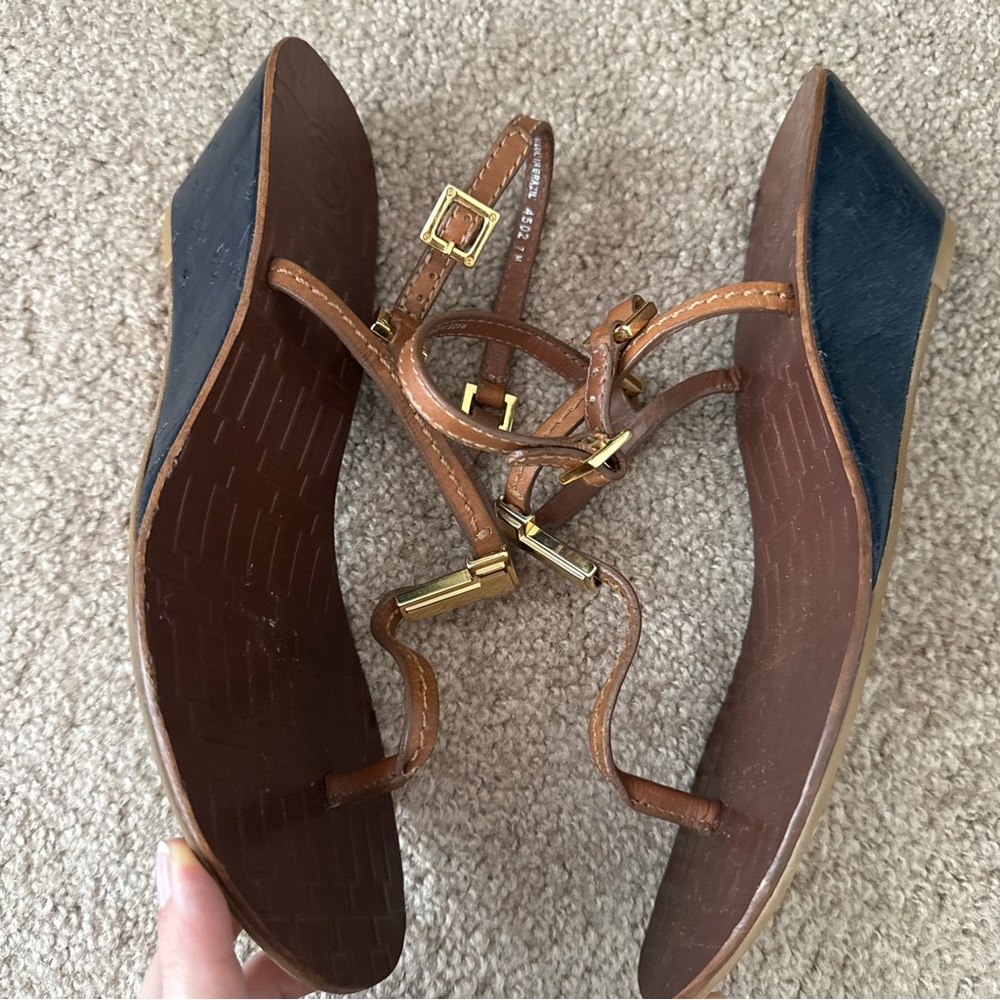 Tory Burch Pauline Demi Wedge T-strap Leather Sandals - Picture 8 of 13